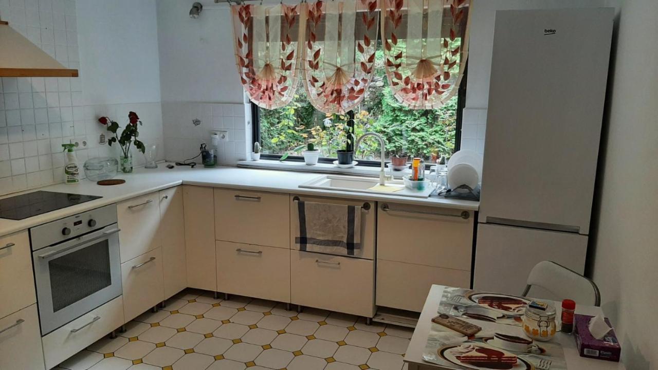 Ochota Forest Guest House วอร์ซอ ภายนอก รูปภาพ
