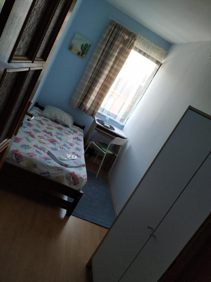 Ochota Forest Guest House วอร์ซอ ภายนอก รูปภาพ